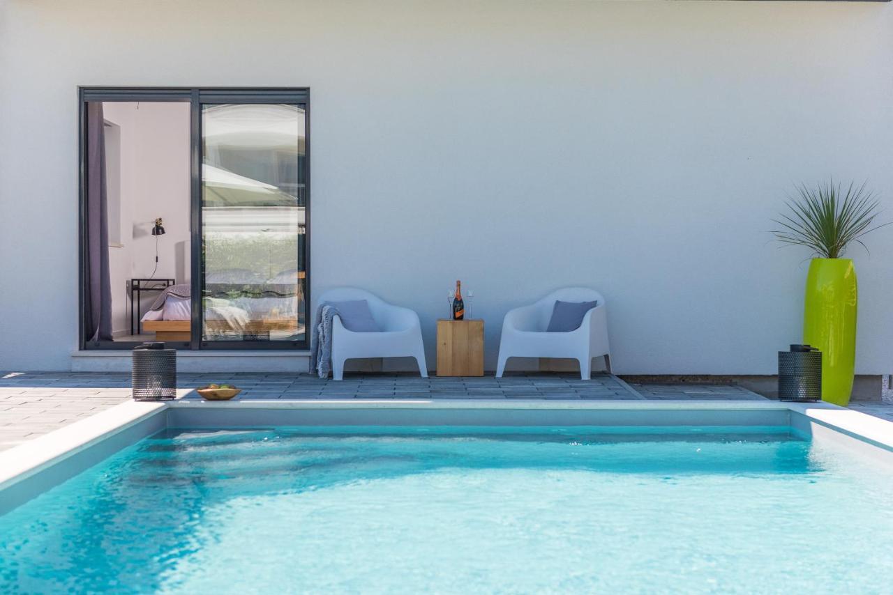 Villa Olea With Heated Pool And Jacuzzi Sukosan Bagian luar foto
