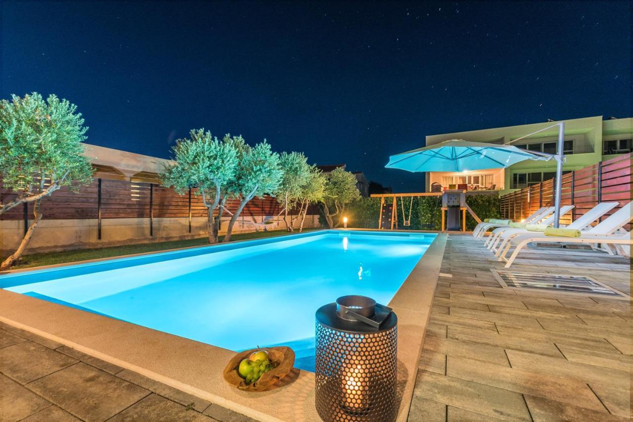 Villa Olea With Heated Pool And Jacuzzi Sukosan Bagian luar foto