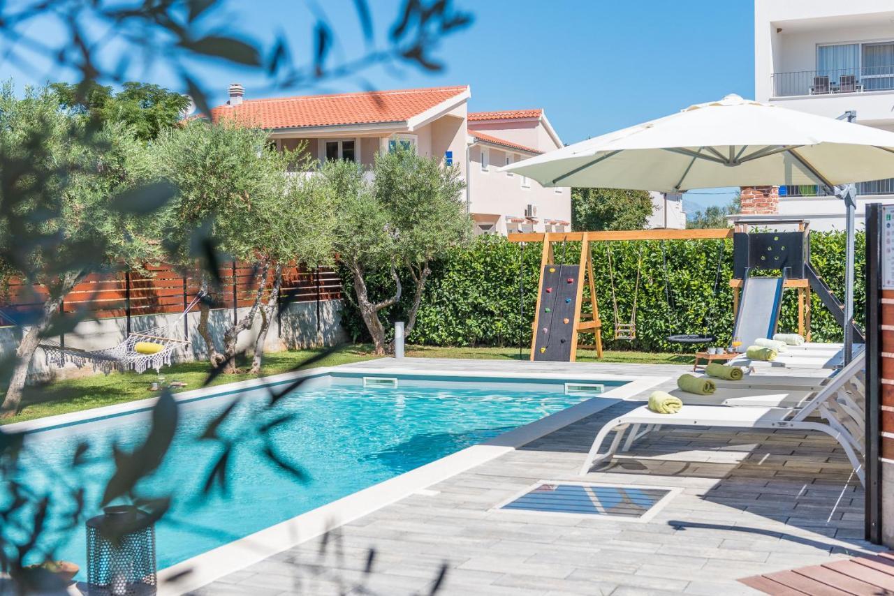 Villa Olea With Heated Pool And Jacuzzi Sukosan Bagian luar foto