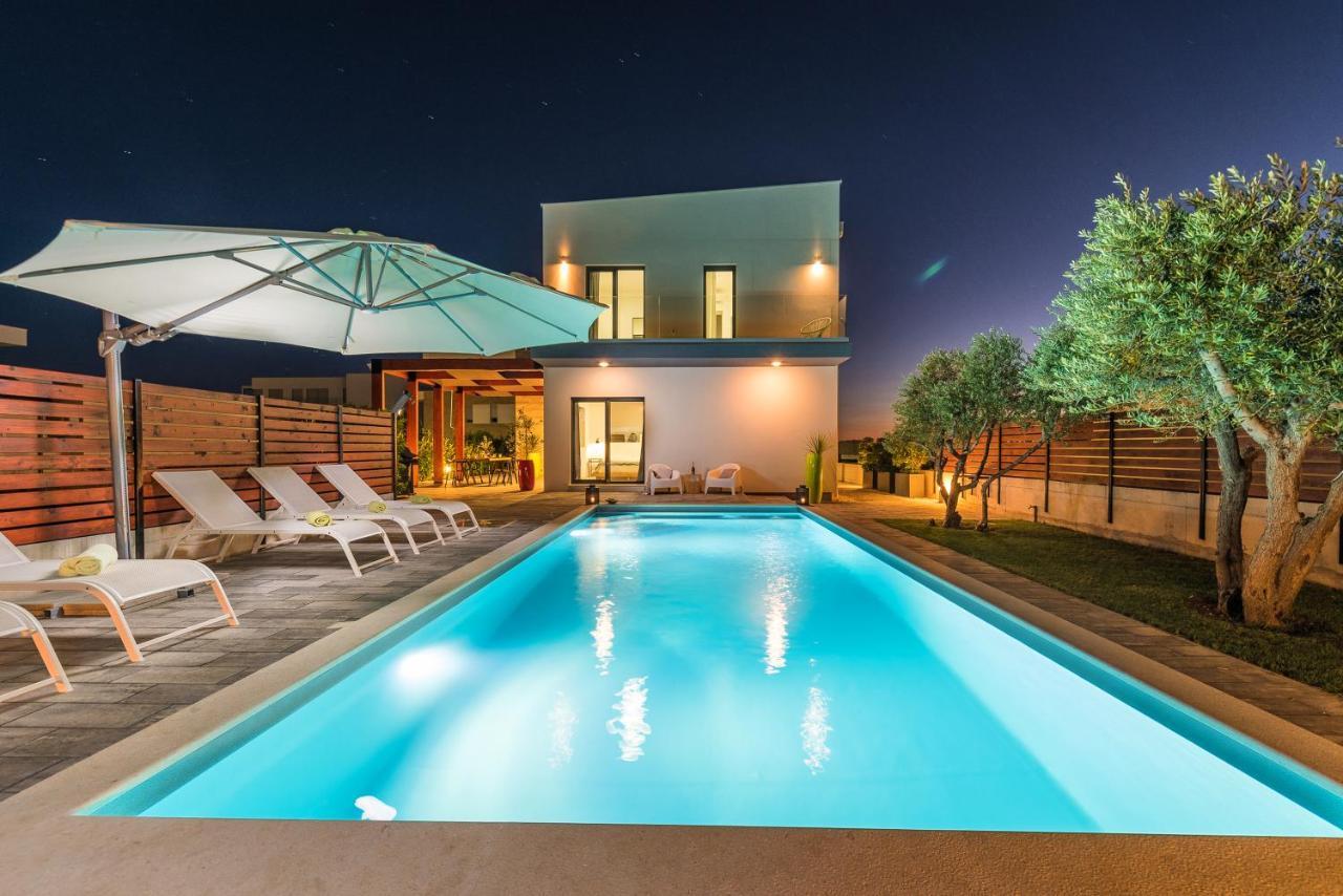Villa Olea With Heated Pool And Jacuzzi Sukosan Bagian luar foto