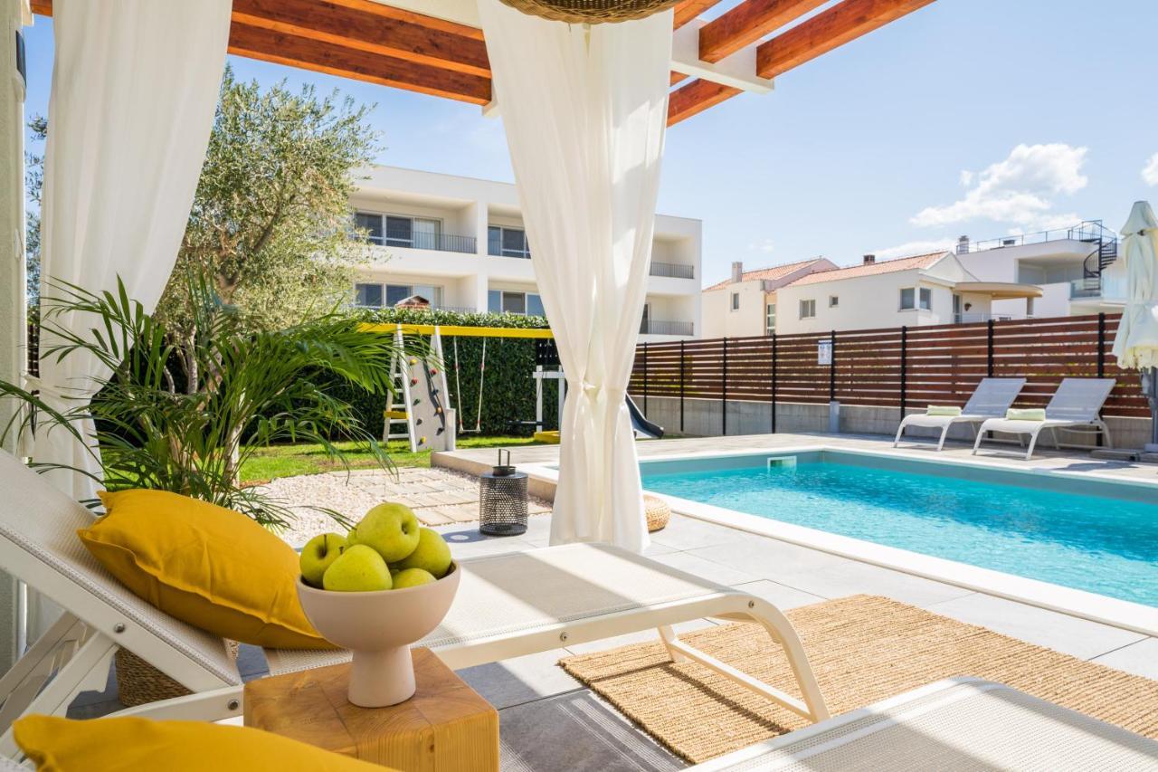 Villa Olea With Heated Pool And Jacuzzi Sukosan Bagian luar foto
